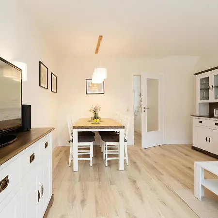 Ferienwohnpark Amselweg Amselnest * Kellenhusen